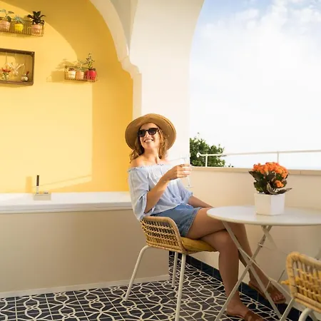 Pezz Pezz Konukevi 4*