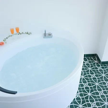 Konukevi Pezz Pezz 4*